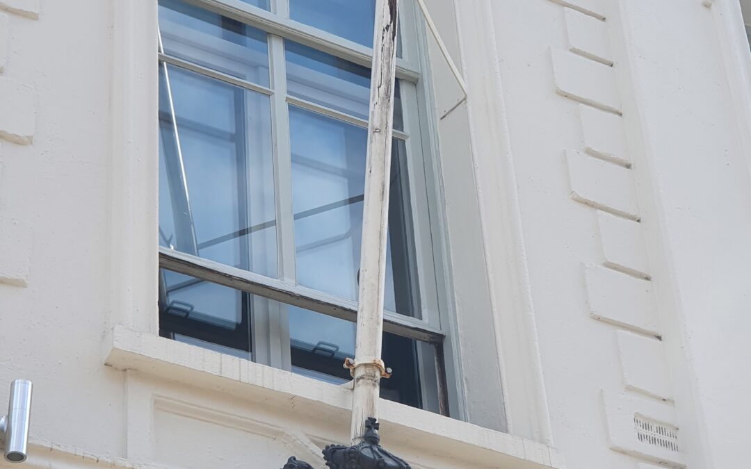 NKH ontvang sponsoring gevelmast en vlaggen